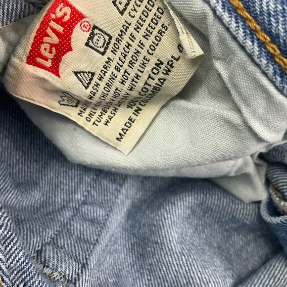 Vintage Levi’s 501 button fly medium wash straight leg jeans 31 x 30 - Picture 5 of 9